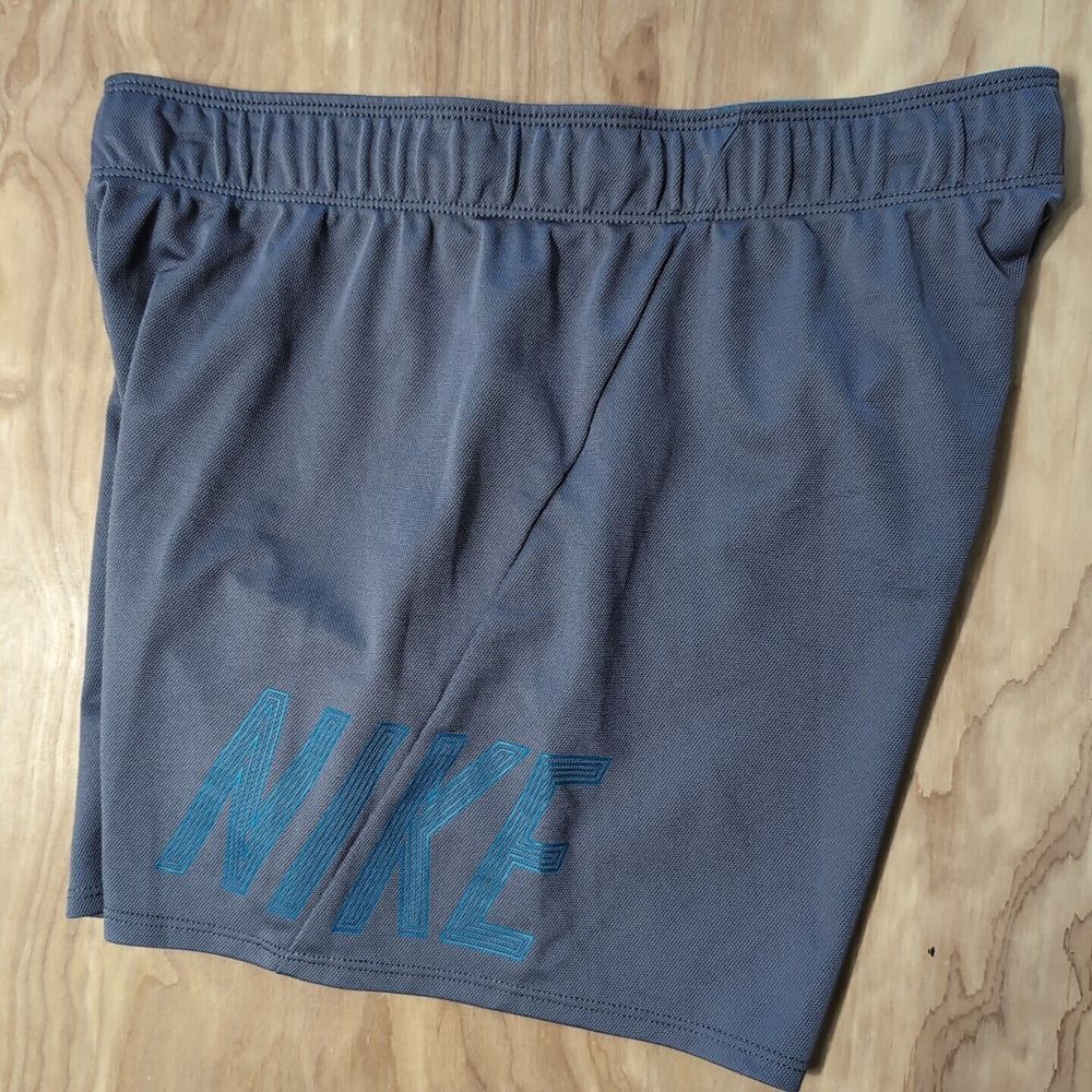 Nike Training Shorts Adult Small Dri FIT Dry Attack 28x5" Training‎ Grey Blue